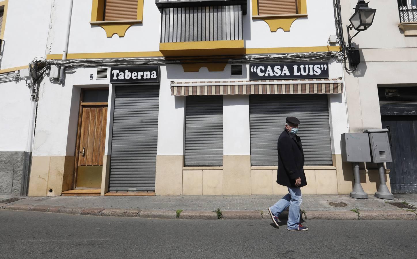 La «pandemia» de bares y restaurantes cerrados de Córdoba, en imágenes