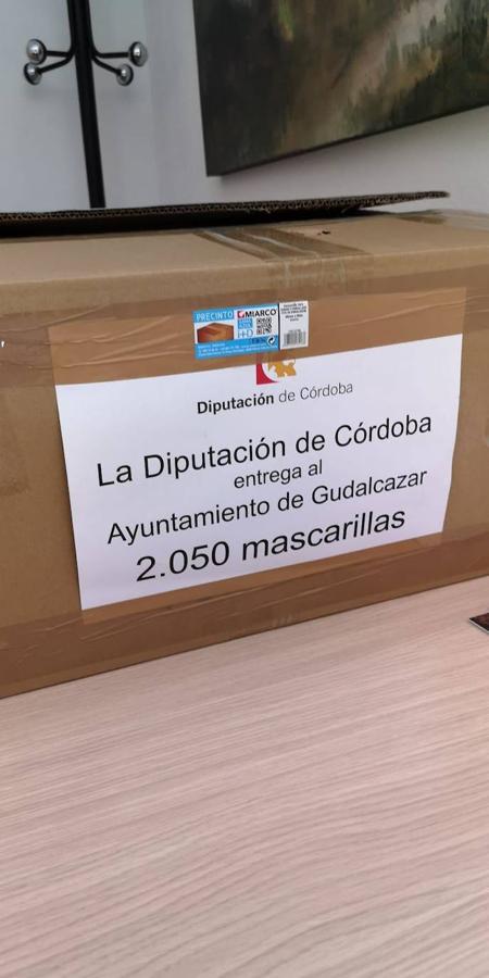 El reparto de mascarillas de la Diputación de Córdoba en los pueblos, en imágenes