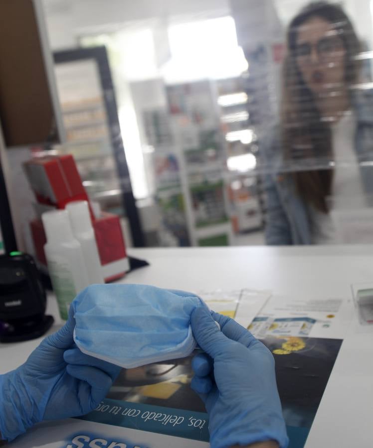 Coronavirus Sevilla: las farmacias ya venden mascarillas al precio fijado