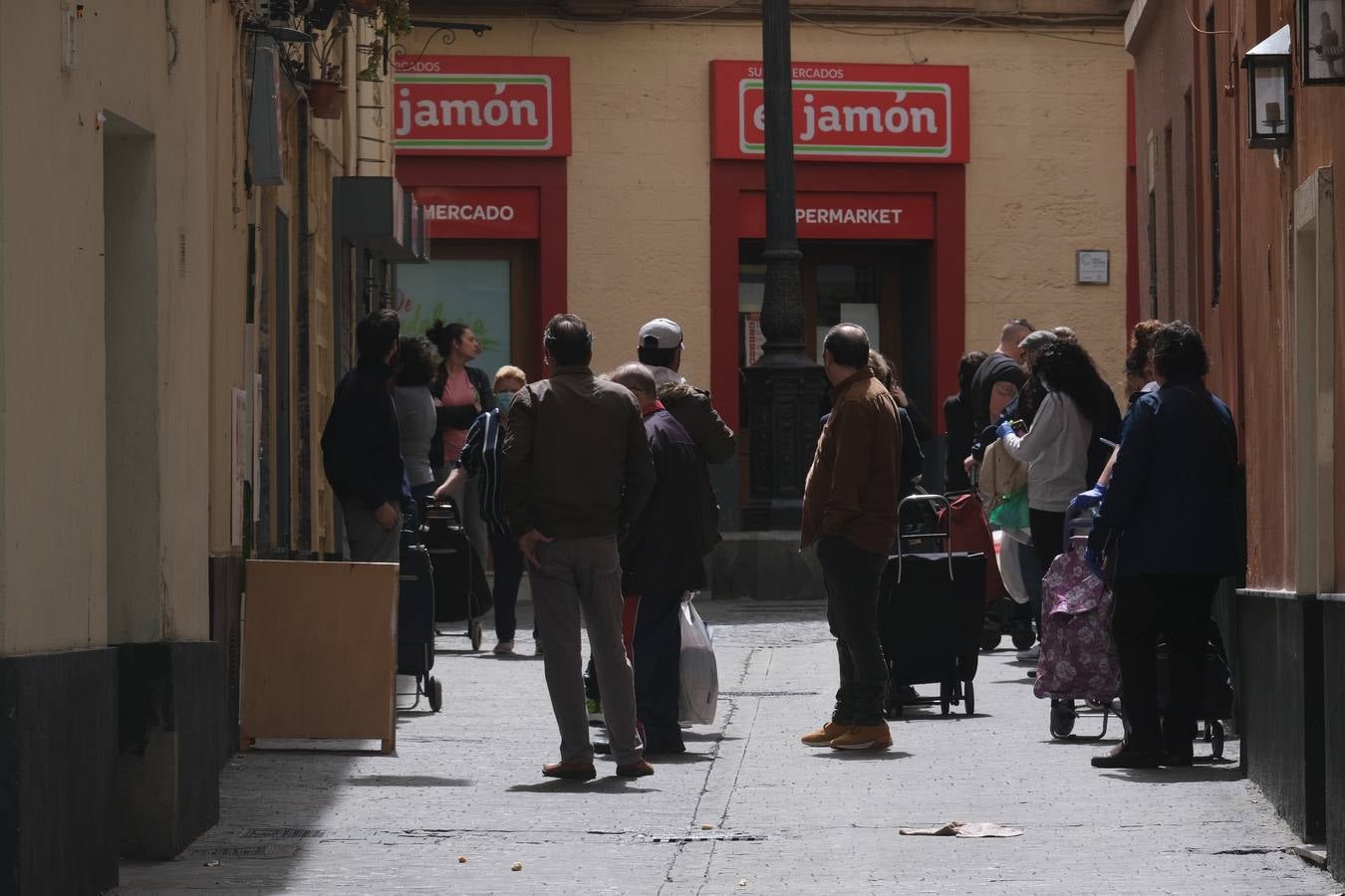 FOTOS: Cádiz, 24 de abril en Estado de Alarma