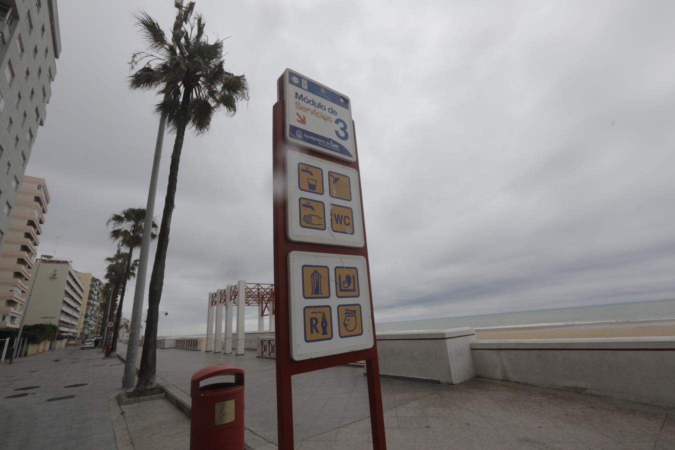 FOTOS: Así están las playas y los parques de Cádiz a unas horas de su reapertura