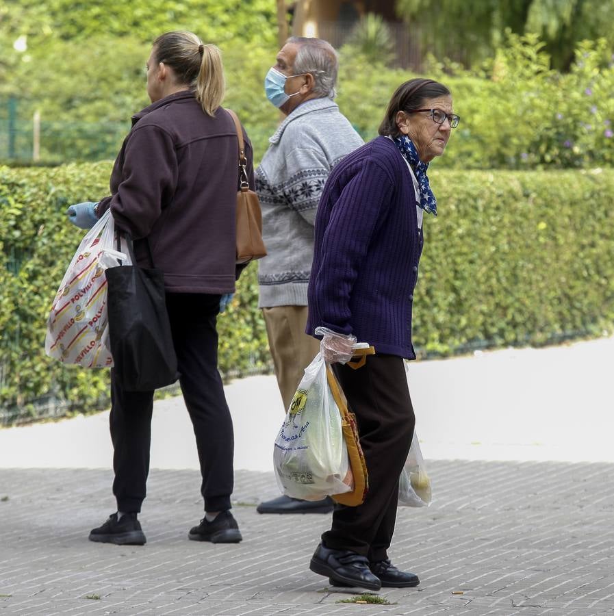 Coronavirus en Sevilla: crónica gráfica de un día en San Diego y Villegas