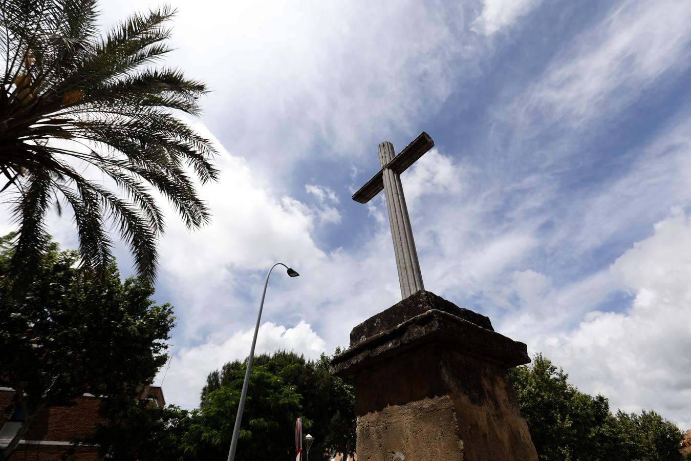 Las de Cruces de Córdoba huérfanas en el Mayo festivo, en imágenes