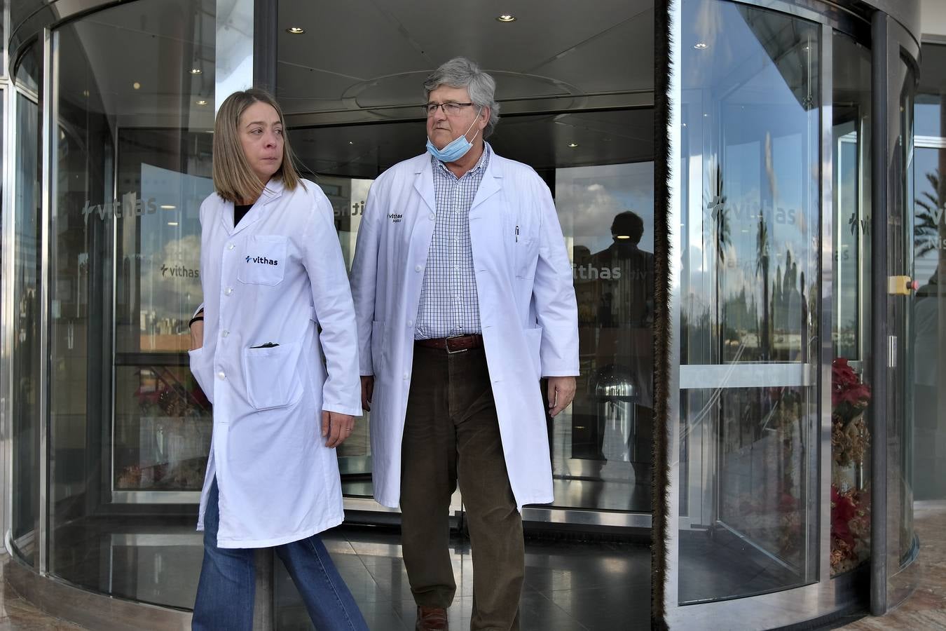 Sentido homenaje al médico fallecido en el Hospital Vithas Sevilla por coronavirus