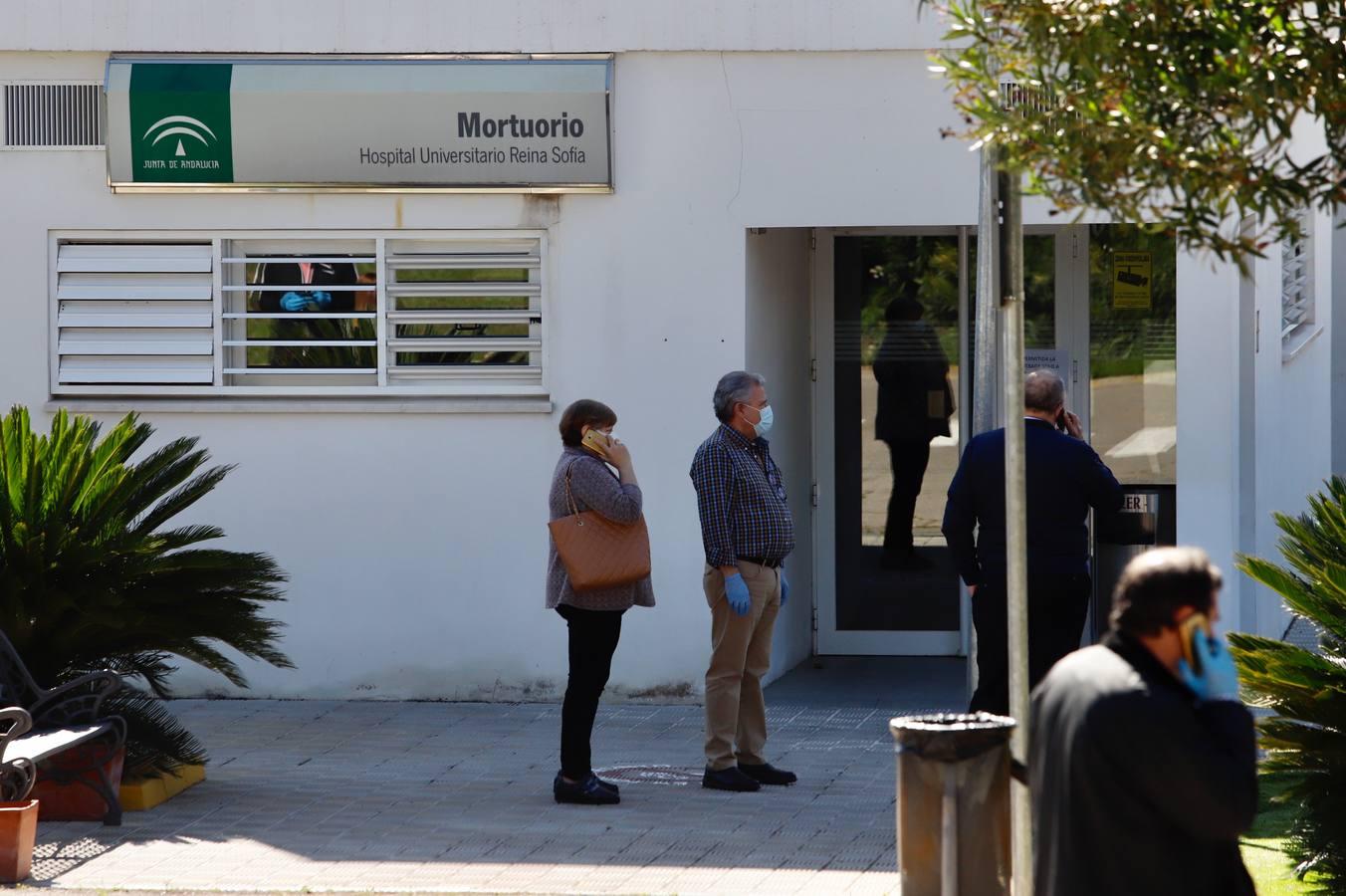 La tensa calma del Hospital Reina Sofía de Córdoba