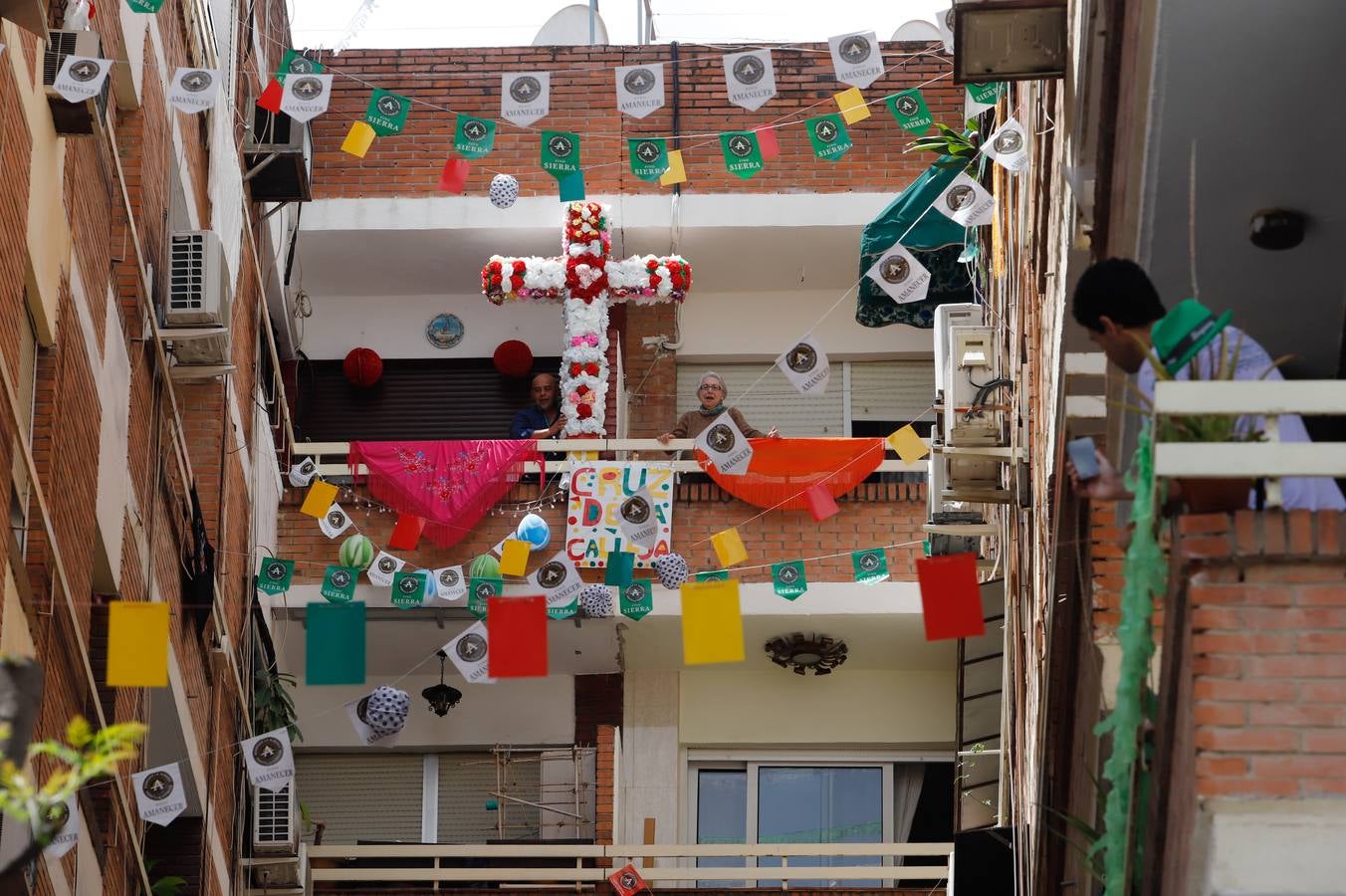 En imágenes, cómo celebra Córdoba las Cruces pese al coronavirus