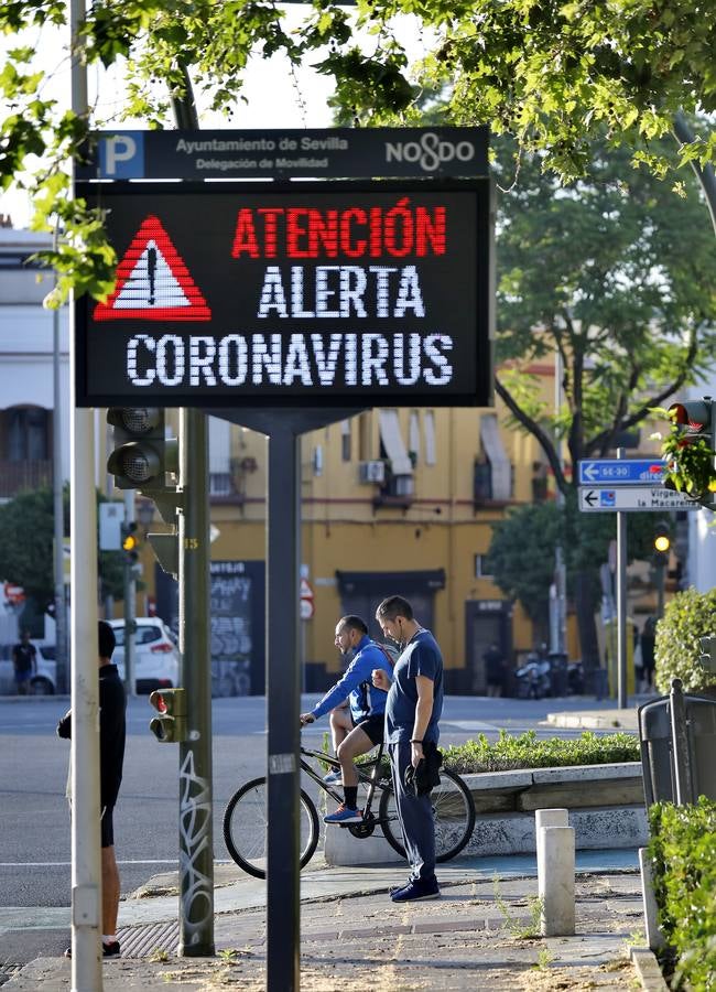 Desescalada Sevilla: Miles de sevillanos toman las calles para hacer deporte