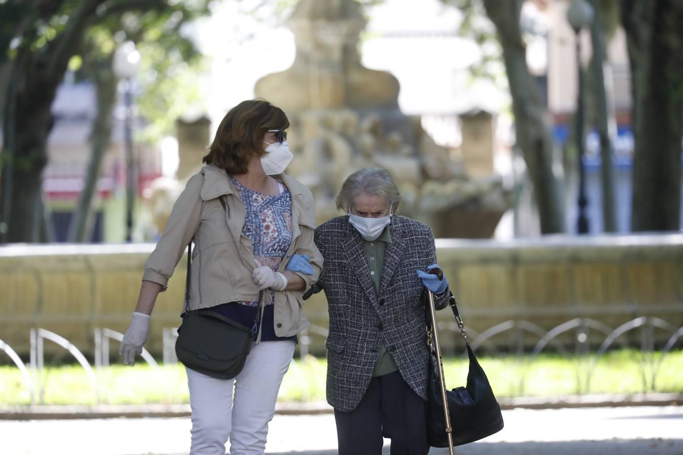 La primera salida de los mayores en Córdoba, en imágenes