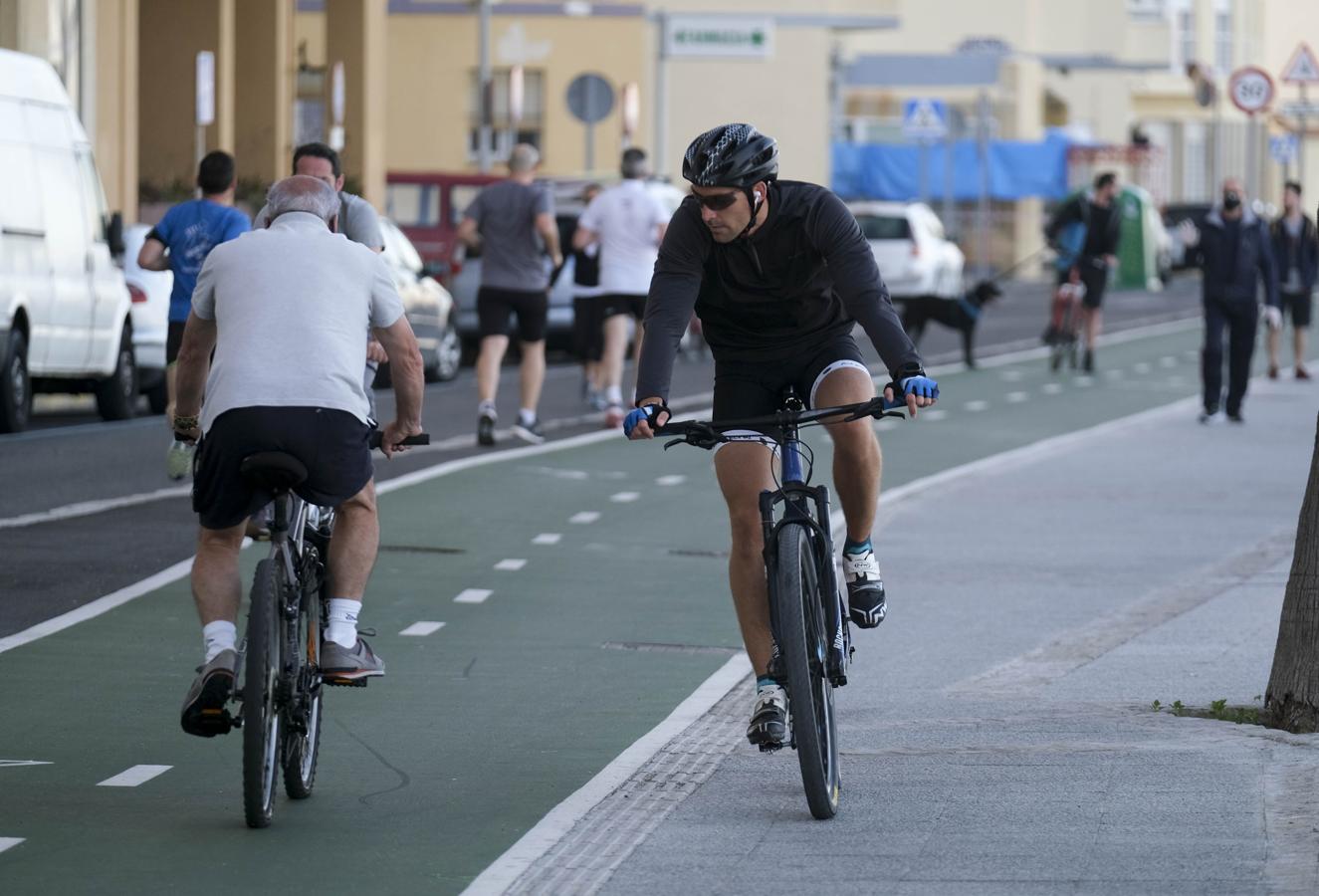 Así ha sido la primera salida de deportistas y mayores a la calle