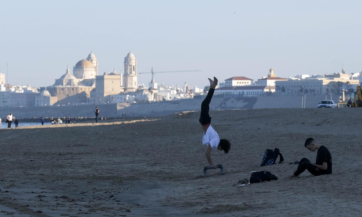 Así ha sido la primera salida de deportistas y mayores a la calle