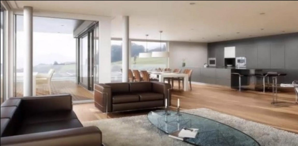 Una parcela de 8.000 metros cuadrados y dos casas. A falta de una vivienda decidió construir dos, “Villa A” donde vivirían él y su familia, y “Villa B”, pensada para que en ella habitase su padre, con el que está muy unido. En ambos casos, nos encontramos ante dos majestuosas casas con una decoración muy moderna que a la vez es muy acogedora.