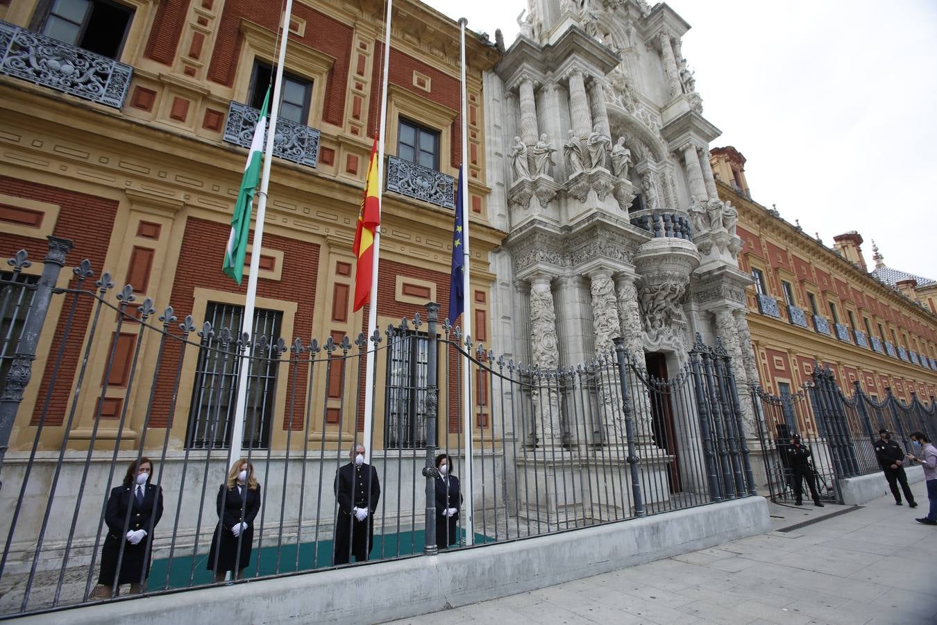 Andalucía, ya de luto oficial por las víctimas del coronavirus