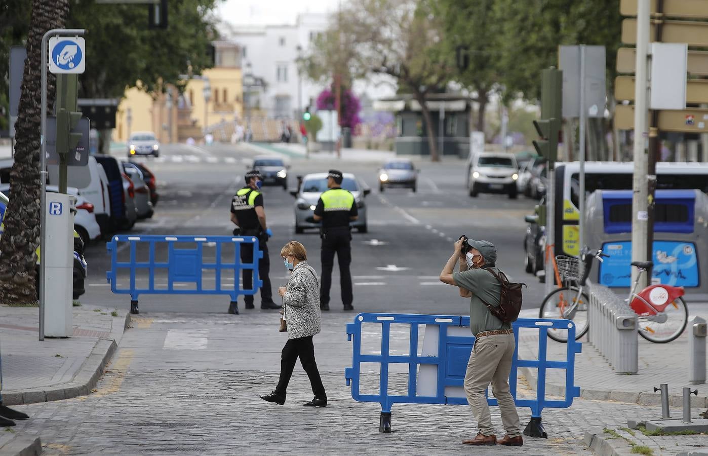 «Buen funcionamiento» del primer día de peatonalización de grandes vías en Sevilla