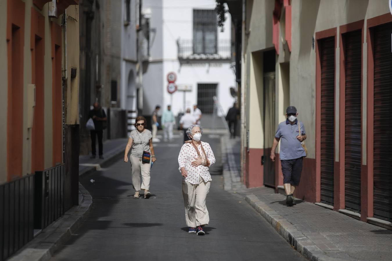 «Buen funcionamiento» del primer día de peatonalización de grandes vías en Sevilla