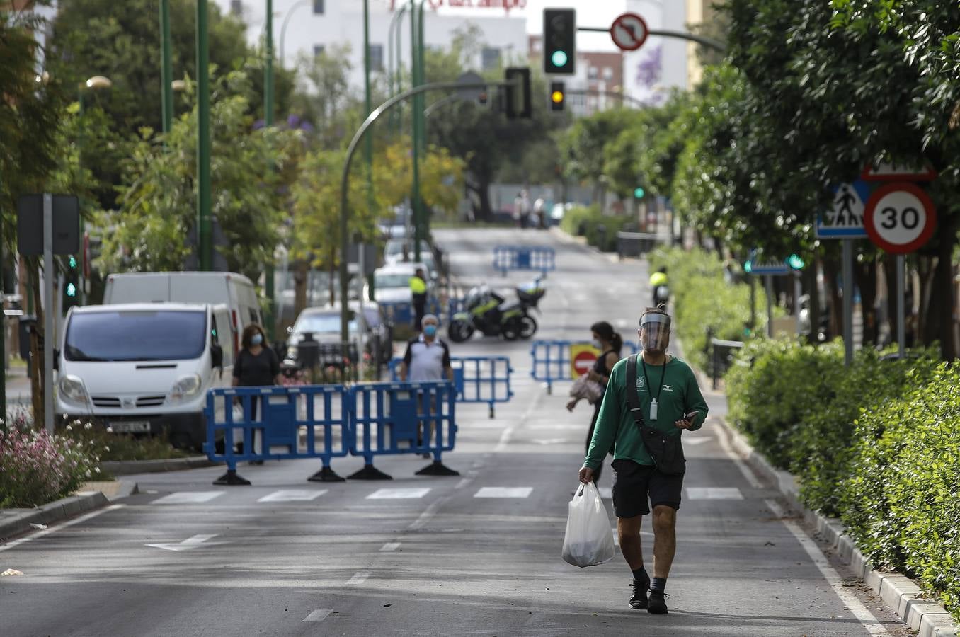 «Buen funcionamiento» del primer día de peatonalización de grandes vías en Sevilla