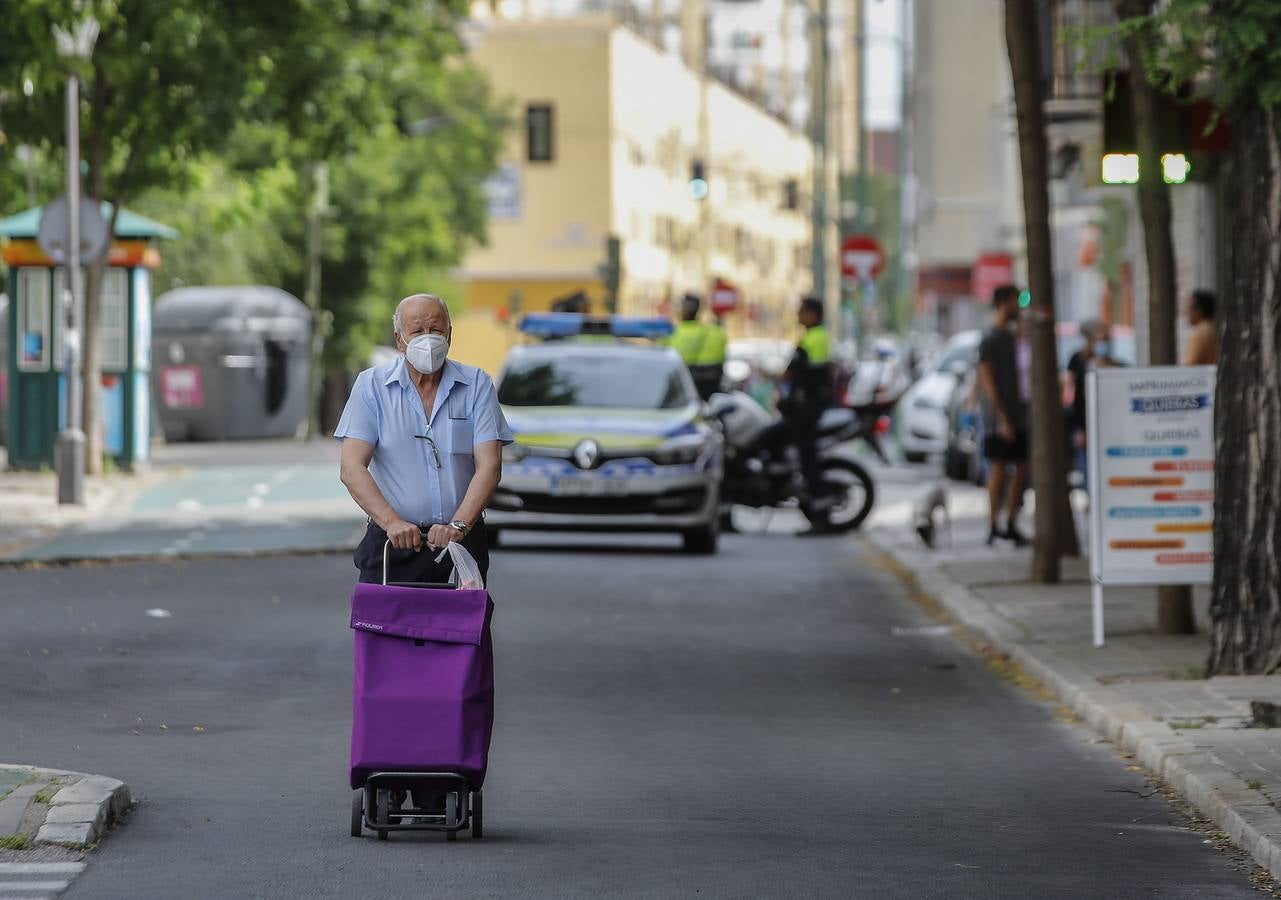 «Buen funcionamiento» del primer día de peatonalización de grandes vías en Sevilla