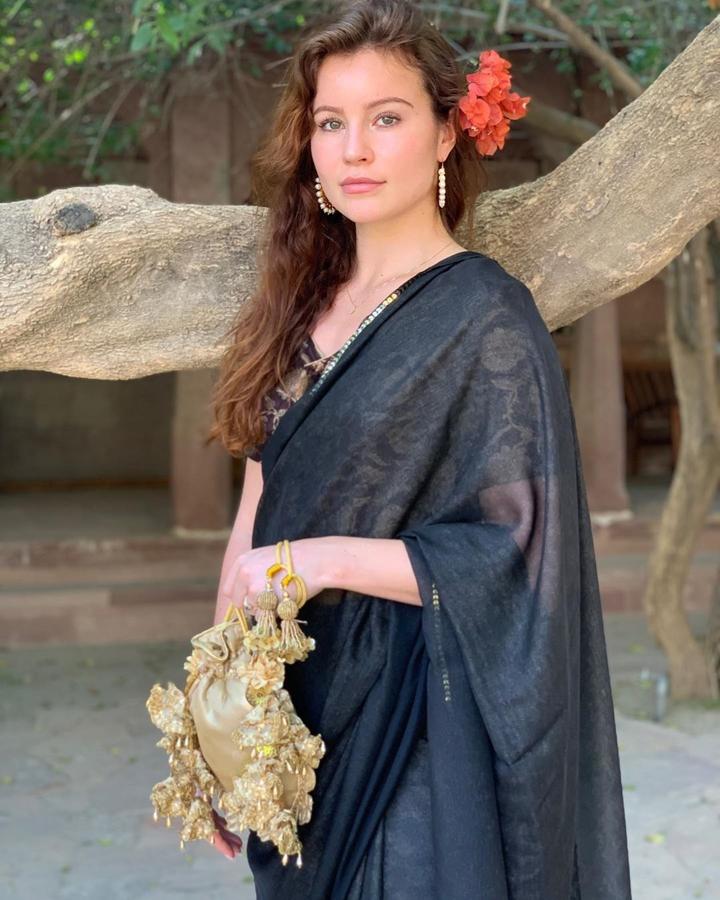 2- Alexandra Andresen. Edad: 23 añosPatrimonio: 1.100 millones de dólaresSe trata de una de las herederas de Ferd, una empresa noruega dedicada a las finanzas que dirige su padre y que ha hecho que, prácticamente desde su nacimiento, tuviese una gran fortuna a sus espaldas.