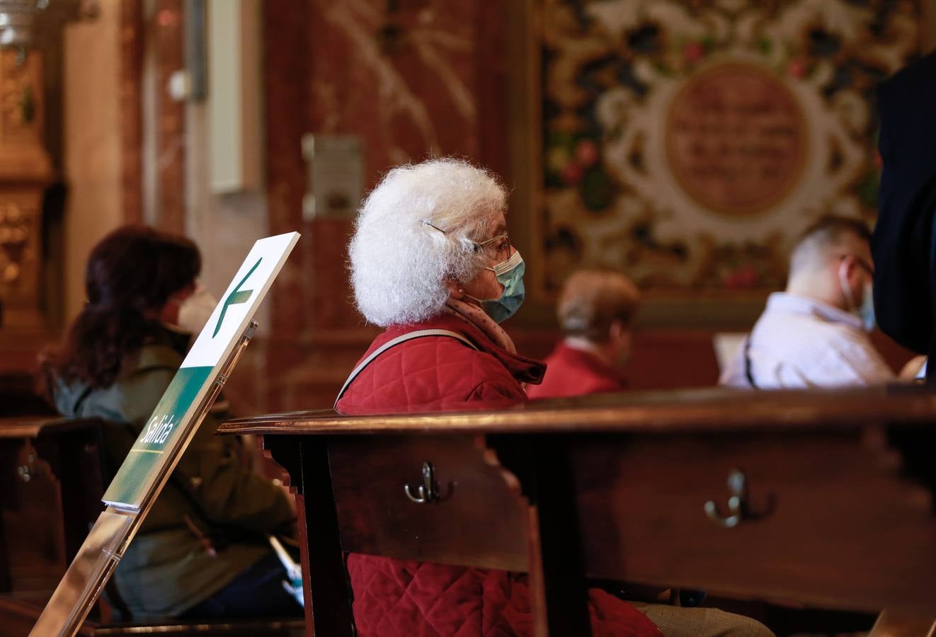 La Basílica de la Macarena abre sus puertas de nuevo