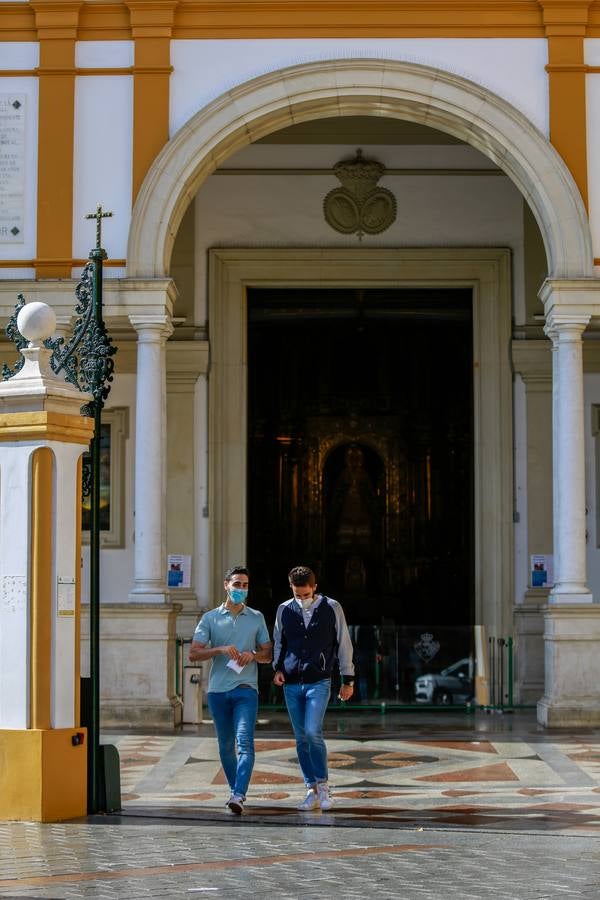 La Basílica de la Macarena abre sus puertas de nuevo