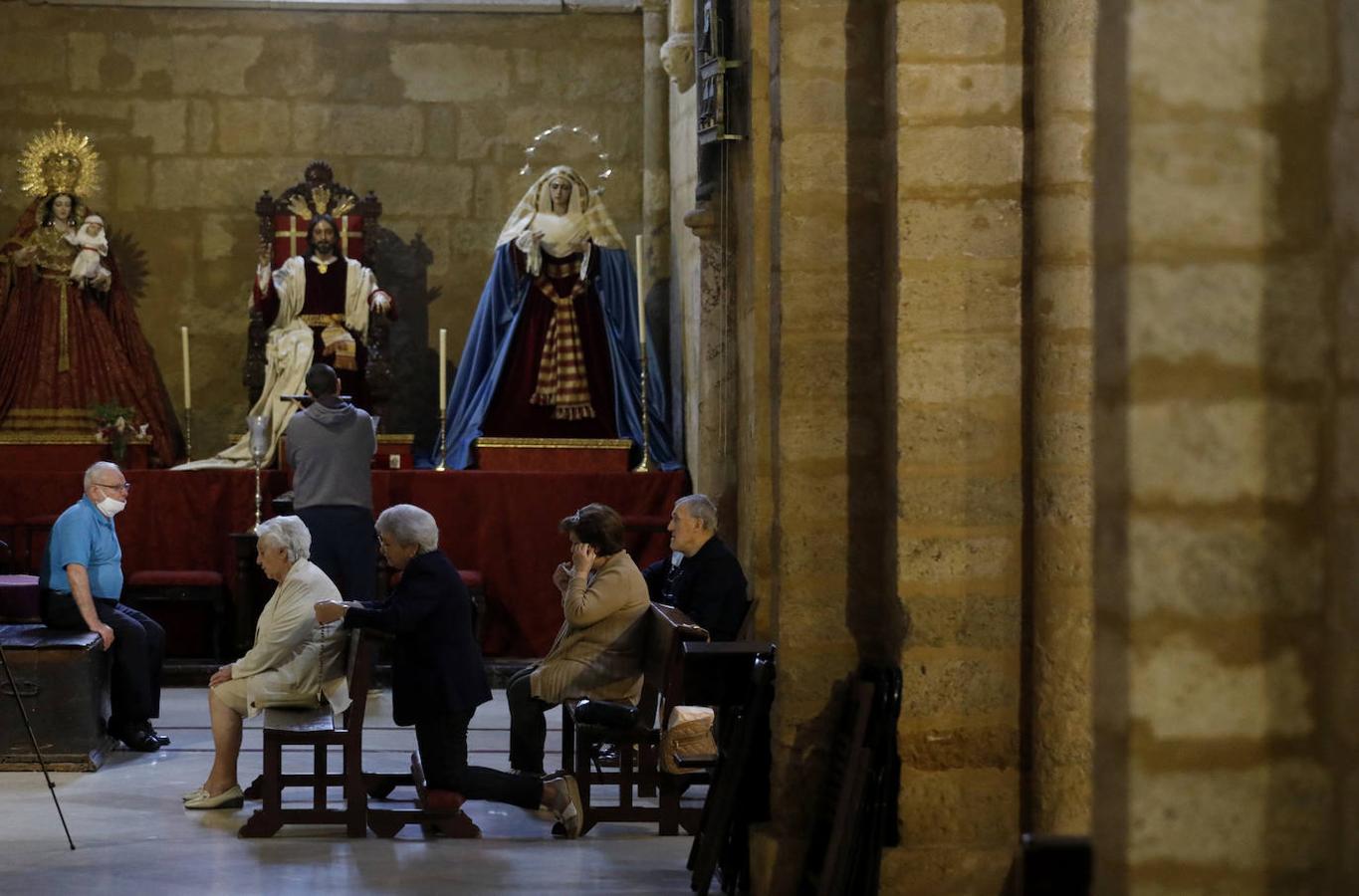 Las misas en Córdoba en la fase 1 de la desescalada, en imágenes