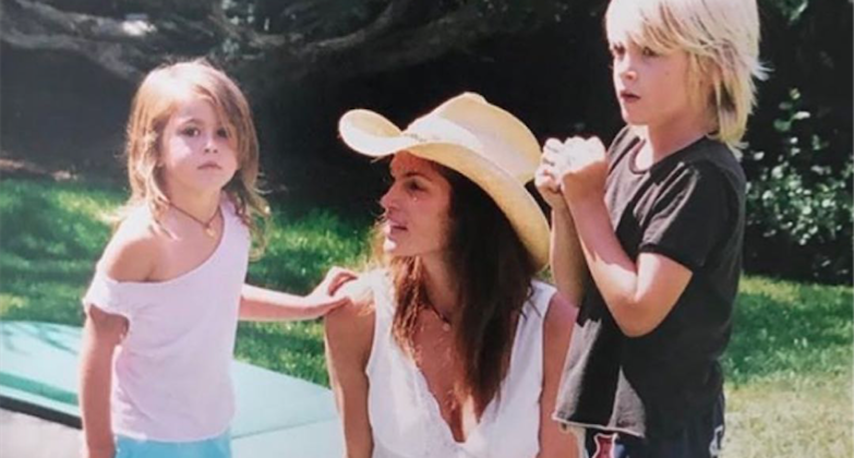 La modelo Kaia Gerber utilizó la red social para felicitar a su madre, supermodelo Cindy Crawford. 