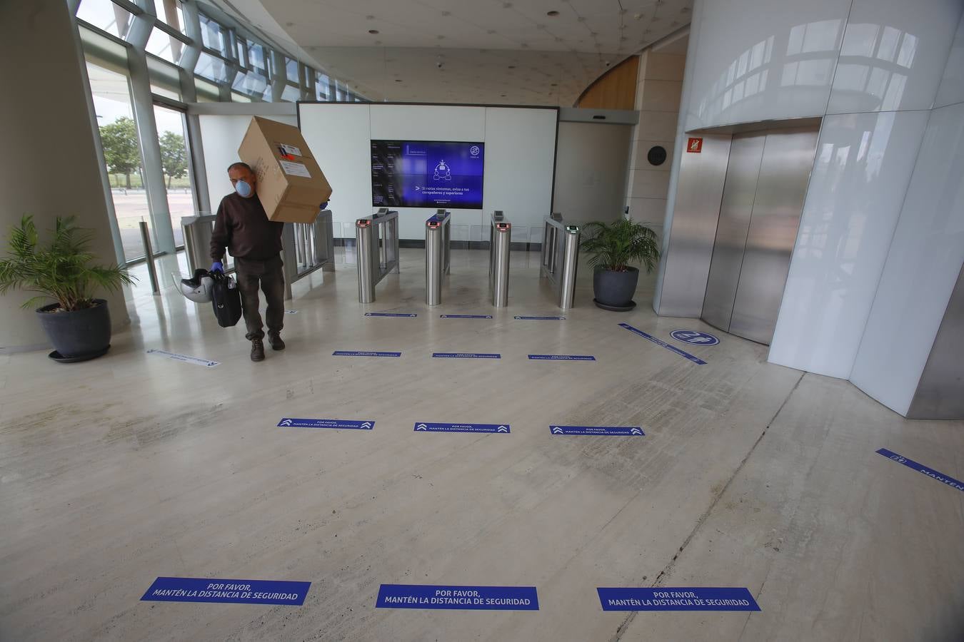 En imágenes, las medidas de seguridad tomadas en Torre Sevilla contra el coronavirus