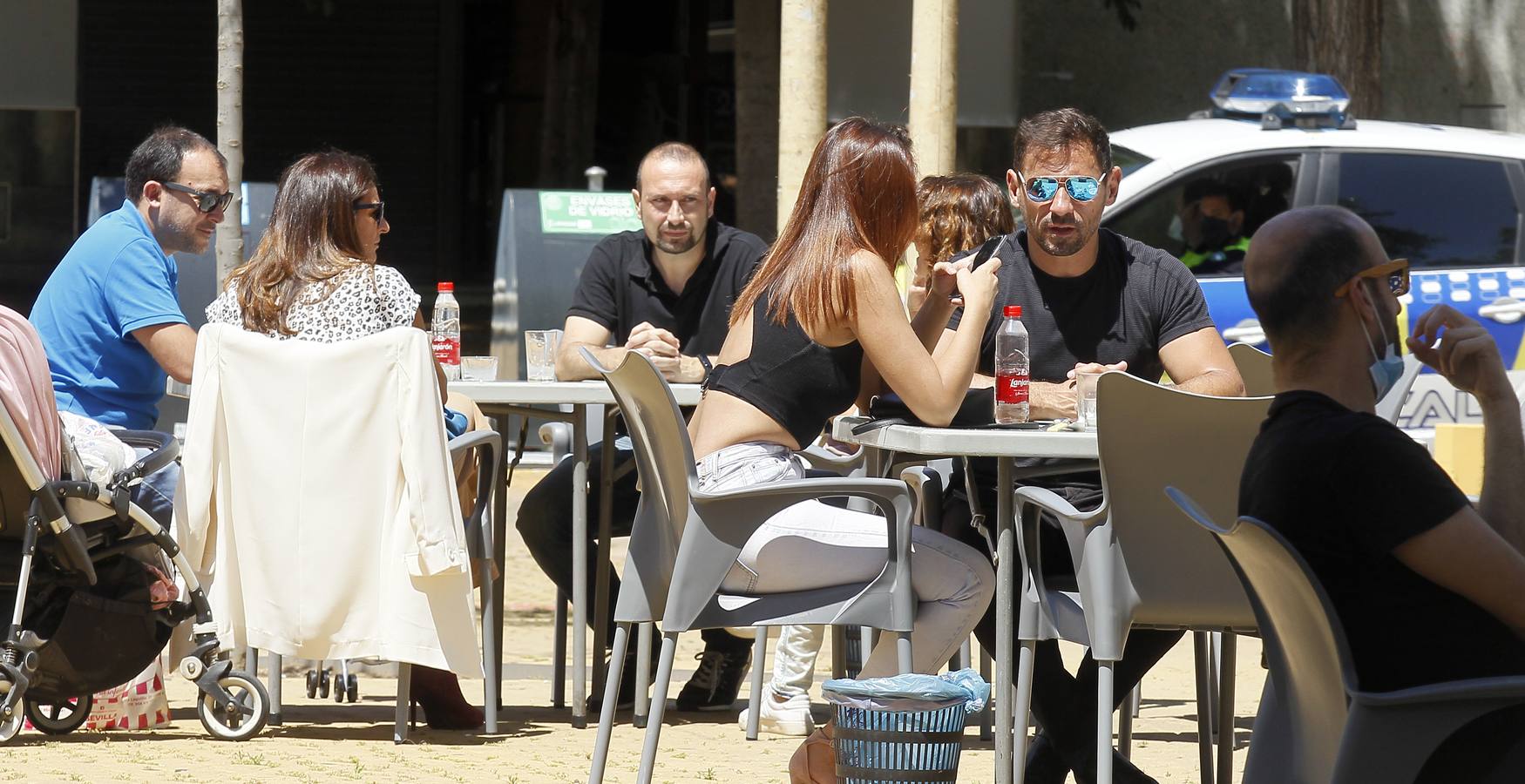 La «nueva normalidad» ya llena paseos y terrazas en Sevilla