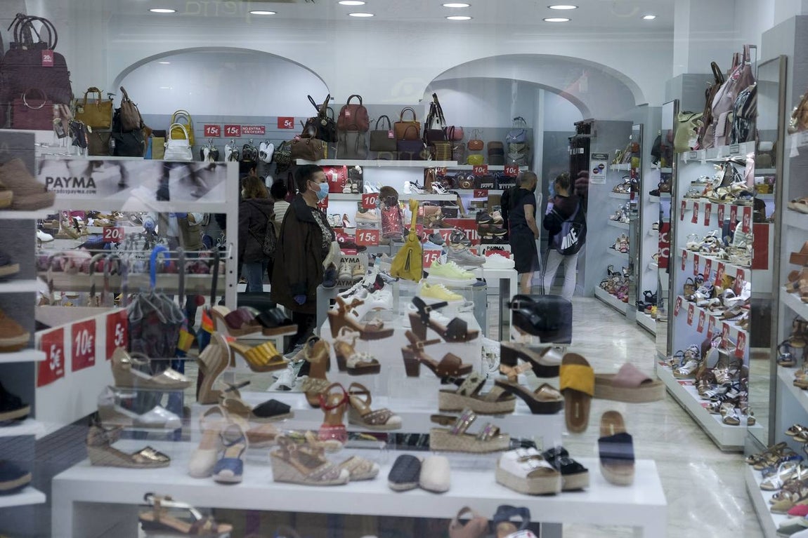 FOTOS: Un sábado gaditano entre el miedo y el regreso a la normalidad