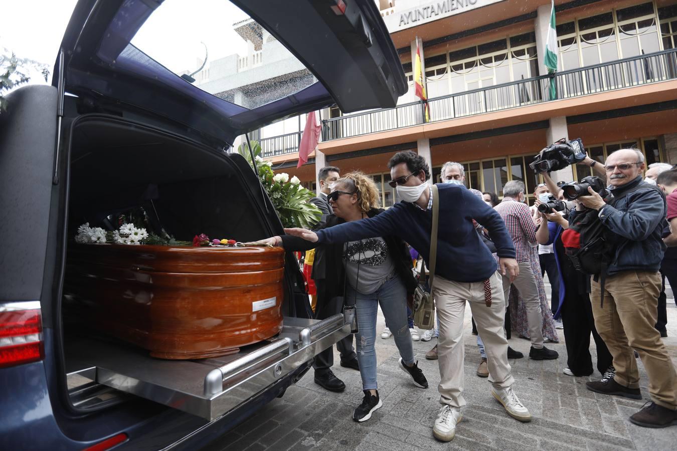 La despedida de la sociedad de Córdoba a Julio Anguita, en imágenes