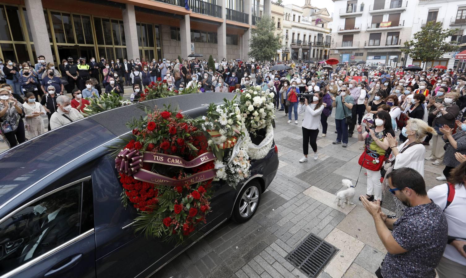 La despedida de la sociedad de Córdoba a Julio Anguita, en imágenes