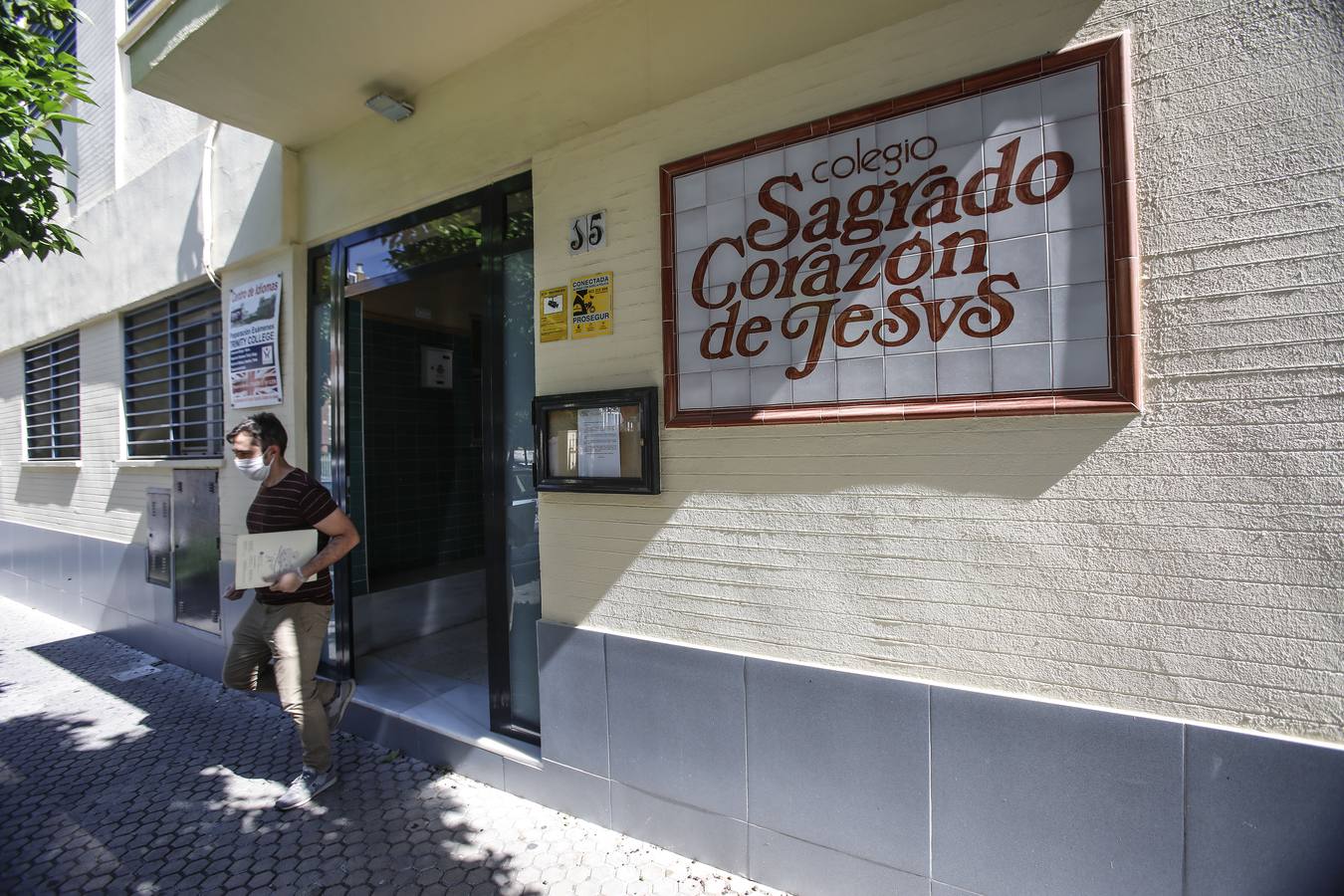 En imágenes, los colegios de Sevilla abren sus puertas para iniciar la escolarización