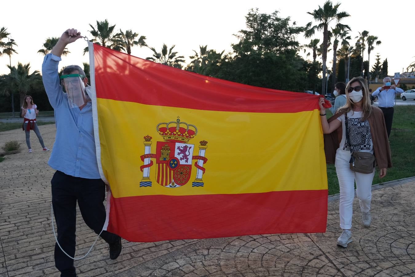 FOTOS: Cacerolada en El Puerto de Santa María contra la gestión de Pedro Sánchez