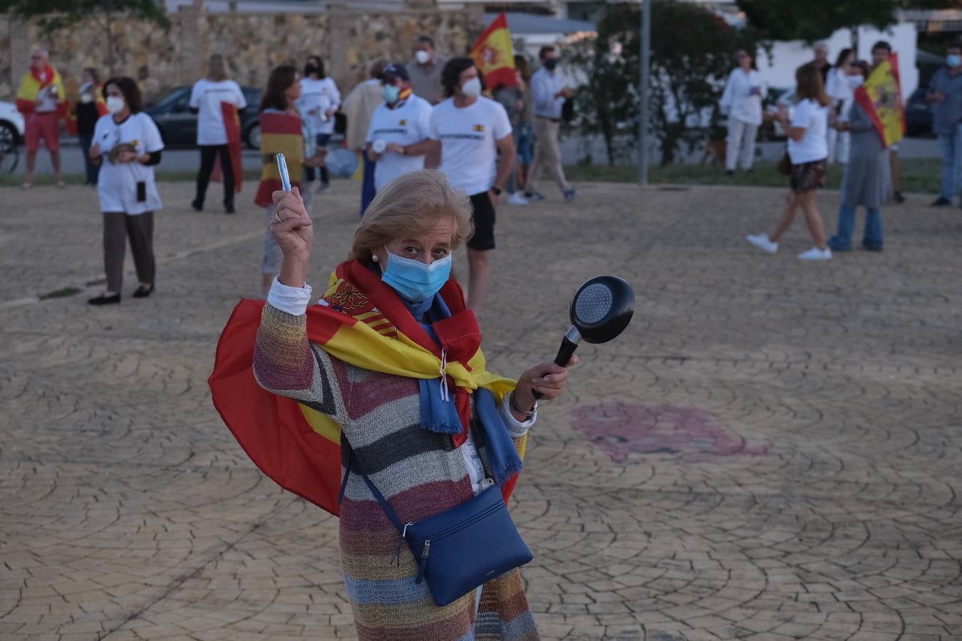 FOTOS: Cacerolada en El Puerto de Santa María contra la gestión de Pedro Sánchez