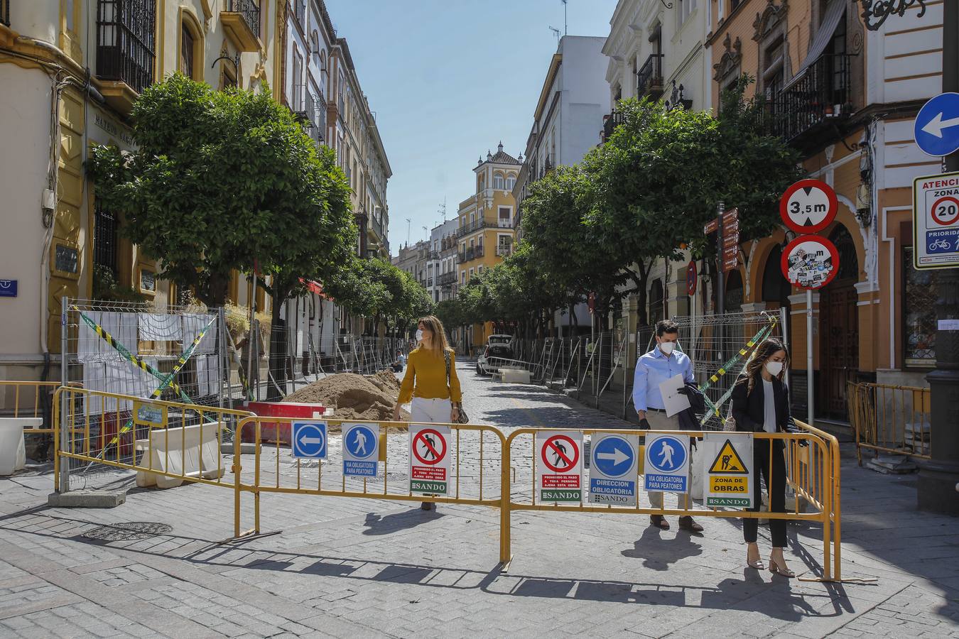 Las obras para la peatonalización de Mateos Gago continúan avanzando en los tres tramos contemplados