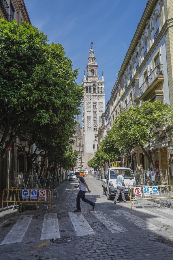 Las obras para la peatonalización de Mateos Gago continúan avanzando en los tres tramos contemplados