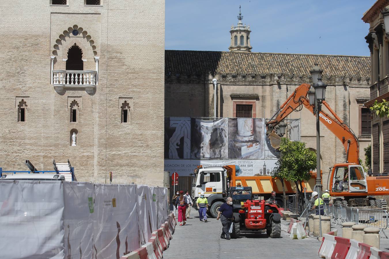 Las obras para la peatonalización de Mateos Gago continúan avanzando en los tres tramos contemplados