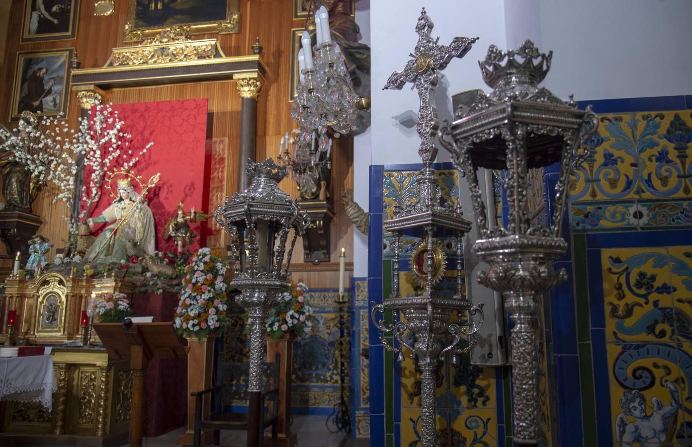 El altar de novena de la Pastora de Capuchinos