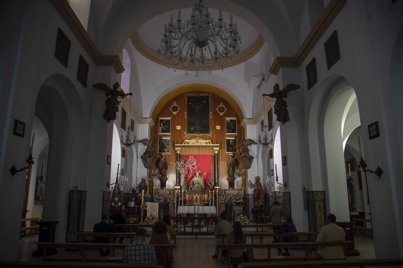 El altar de novena de la Pastora de Capuchinos