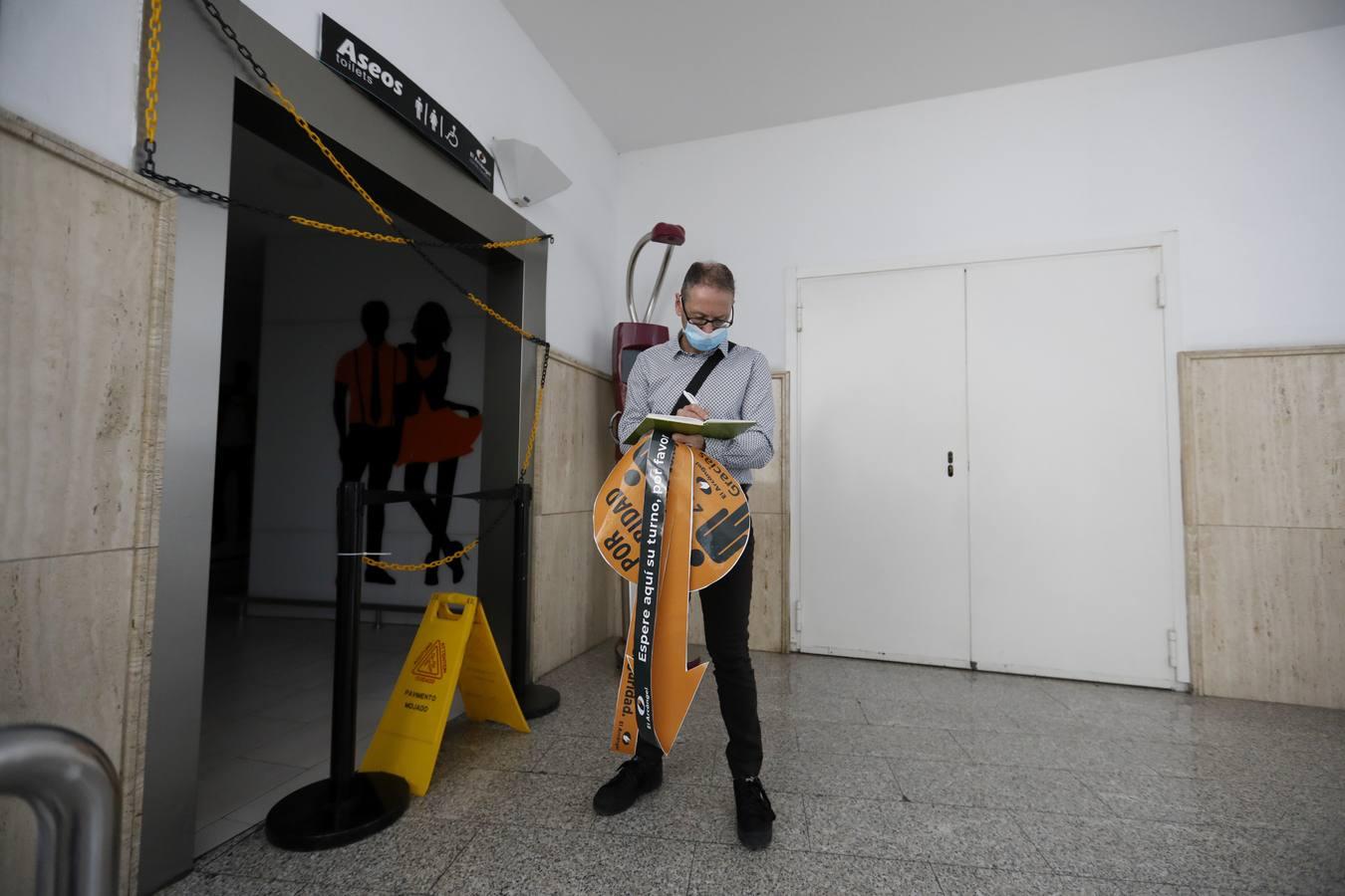 En imágenes, el centro comercial El Arcángel de Córdoba prepara su reapertura