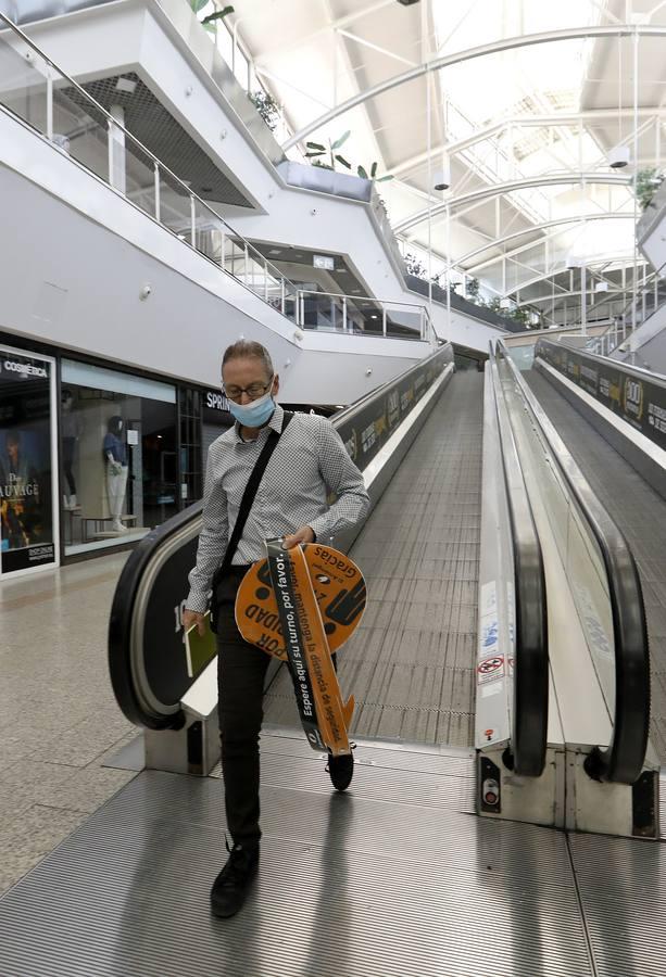 En imágenes, el centro comercial El Arcángel de Córdoba prepara su reapertura