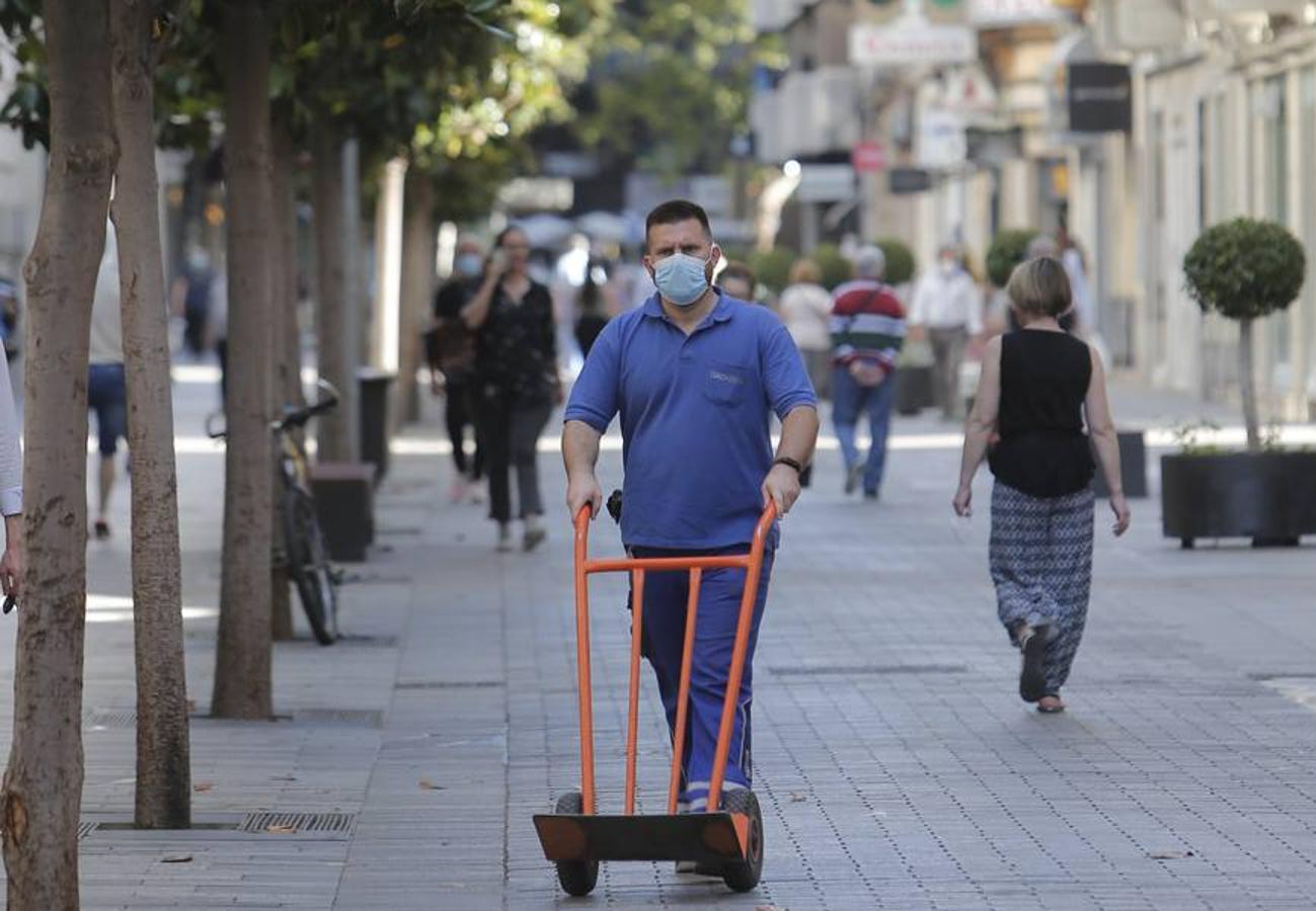 El primer día de mascarillas obligatorias en Córdoba, en imágenes