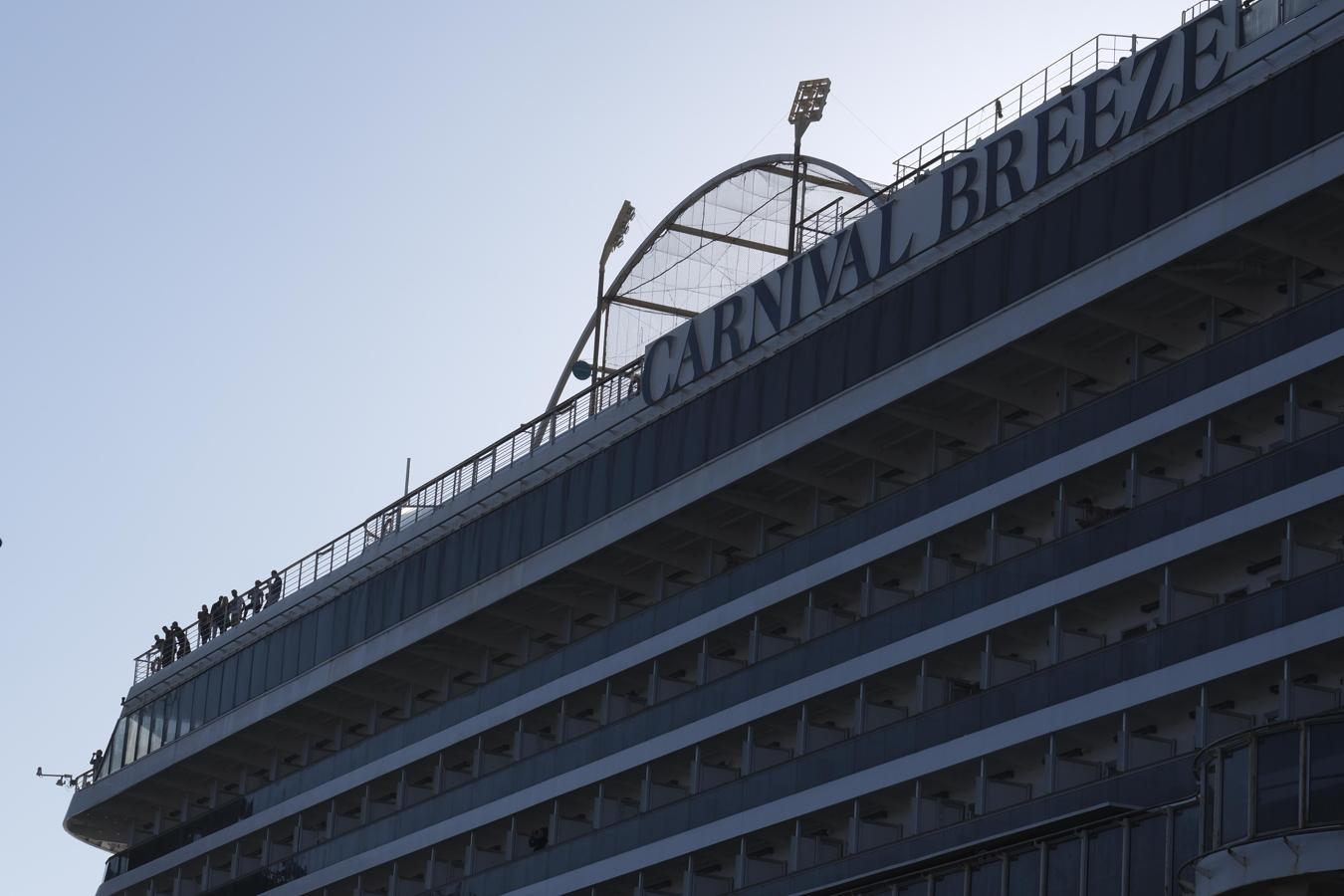 Fotos: Así la sido la marcha de la tripulación del crucero &#039;Carnival Victory&#039; de Cádiz