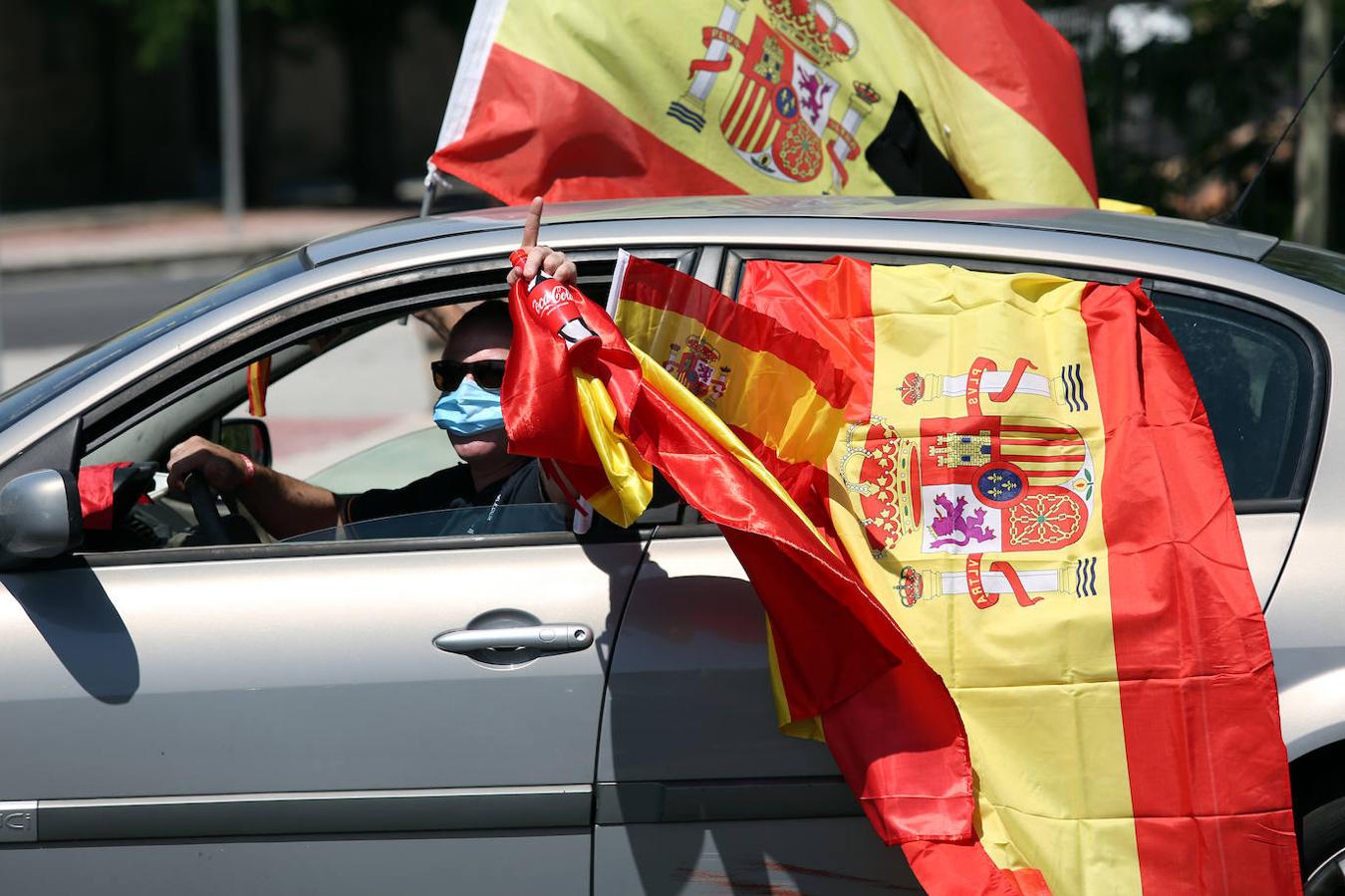 En imágenes: la caravana de Vox colapsa Toledo