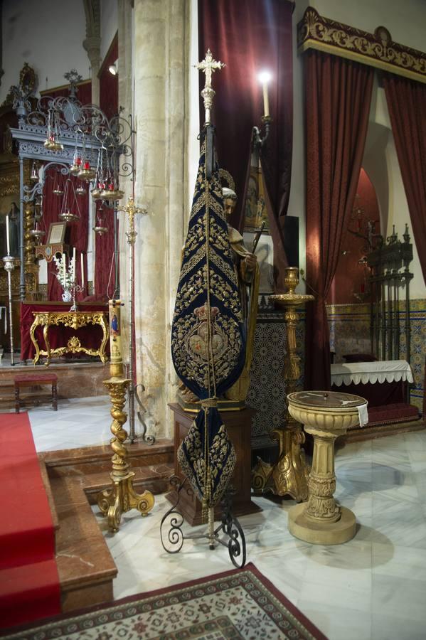 Altar del aniversario de la coronación de la Virgen de la Hiniesta