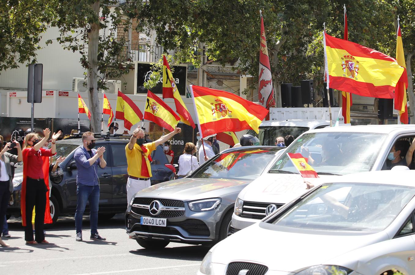 Éxito de la caravana de protesta convocada por Vox en Sevilla