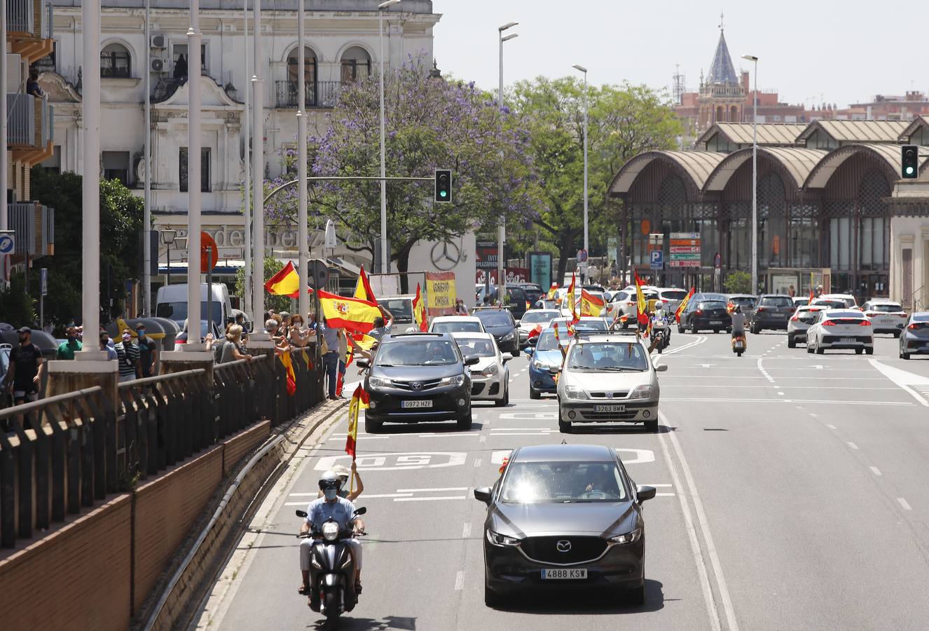 Éxito de la caravana de protesta convocada por Vox en Sevilla