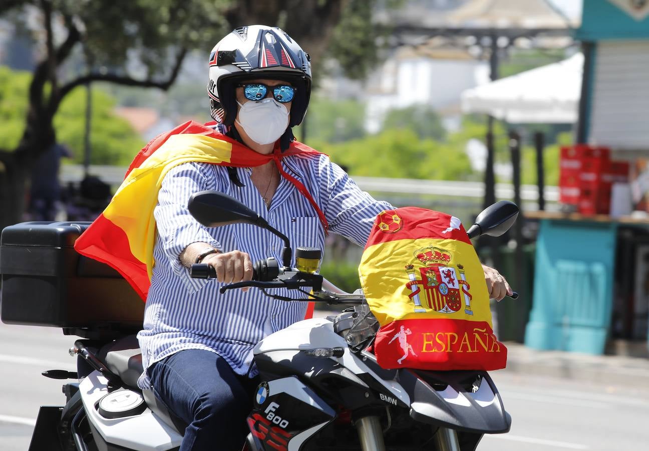 Éxito de la caravana de protesta convocada por Vox en Sevilla