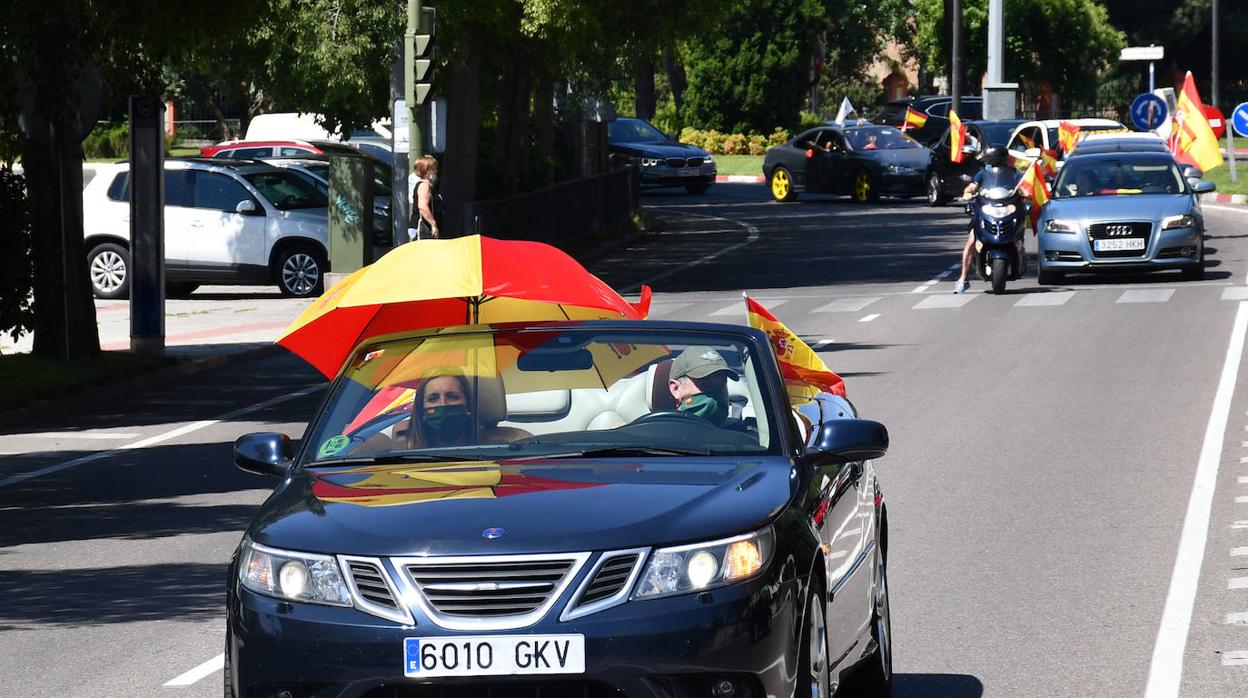 220 coches en la caravana de Vox en Talavera