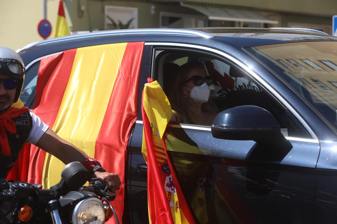 FOTOS: La caravana de Vox en Cádiz pide la dimisión de Sánchez