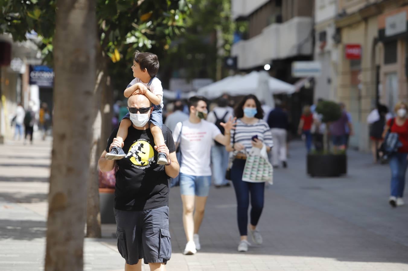 El ambiente en la calle el primer día de la fase 2 en Córdoba, en imágenes